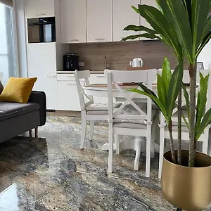 https://apartament-zote-tarasy.kolobrzeghotels.com
