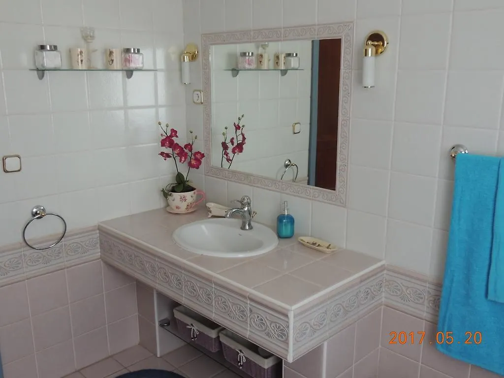 Eszter Apartman Eger Apartament